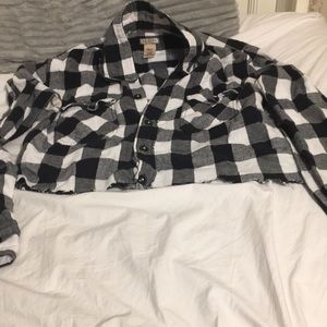 Black and white plaid cropped shirt